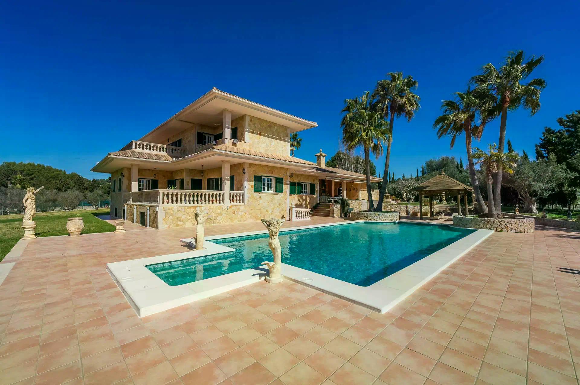 Villa mit eigenem Spa und Heimkino